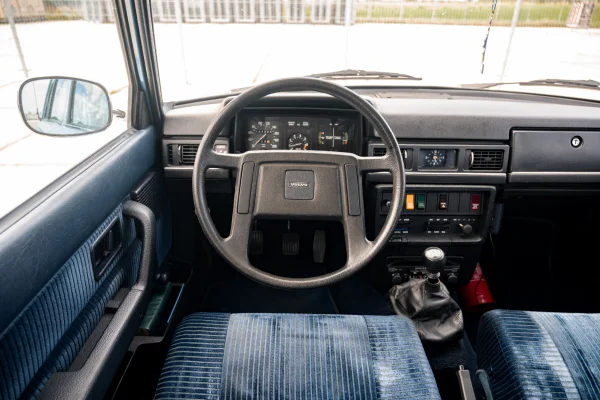 Foto 30 van fotogallerij Volvo 244 Restomod uit 1978