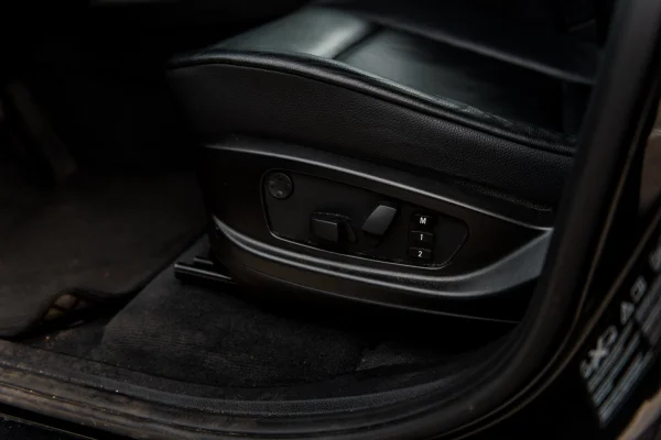 Foto 20 van fotogallerij BMW X5 xDrive35i uit 2011