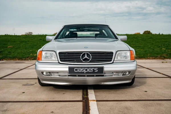 Foto 2 van fotogallerij Mercedes-Benz SL320 uit 1996