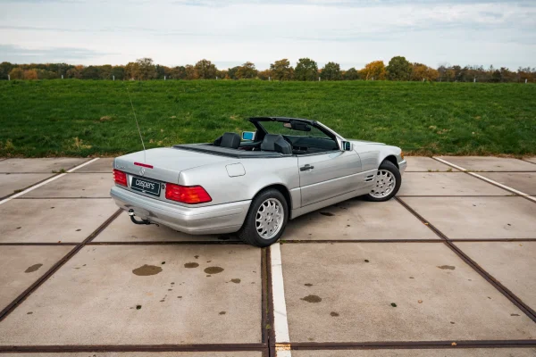 Foto 14 van fotogallerij Mercedes-Benz SL320 uit 1996