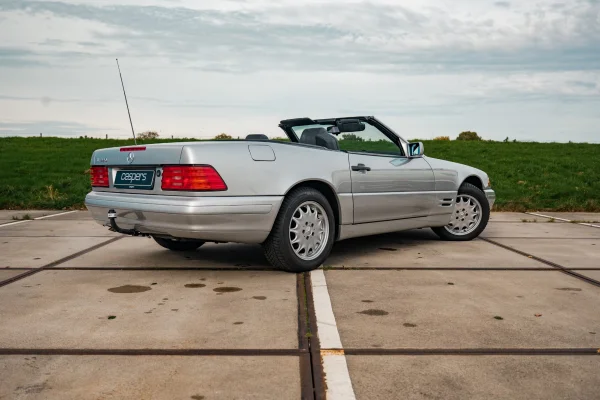 Foto 1 van fotogallerij Mercedes-Benz SL320 uit 1996