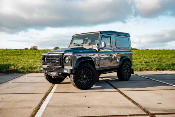 Foto 1 van fotogallerij Land Rover Defender 90 Urban uit 2014