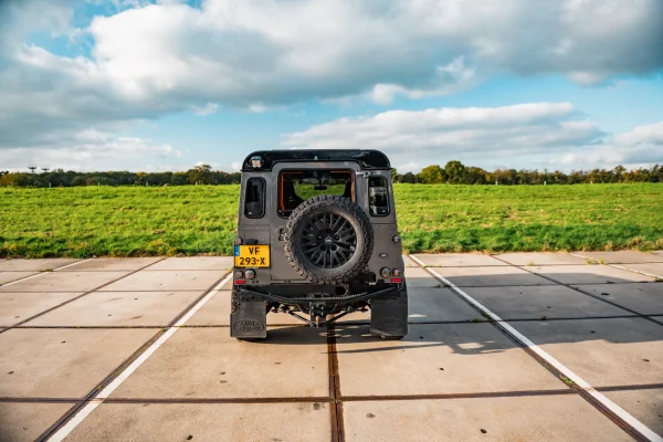 Foto 12 van fotogallerij Land Rover Defender 90 Urban uit 2014