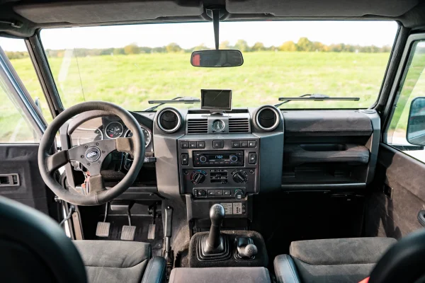 Foto 18 van fotogallerij Land Rover Defender 90 Urban uit 2014