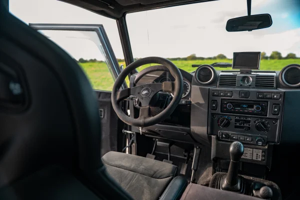 Foto 19 van fotogallerij Land Rover Defender 90 Urban uit 2014