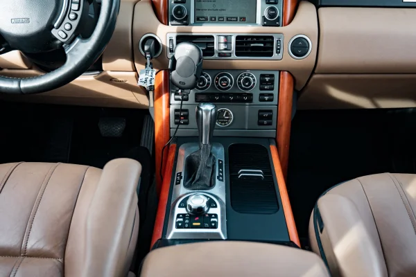 Foto 18 van fotogallerij Land Rover Range Rover uit 2009