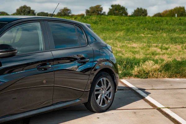 Foto 23 van fotogallerij Peugeot Peugeot 208 1.2 PureTech Active Pack uit 2023