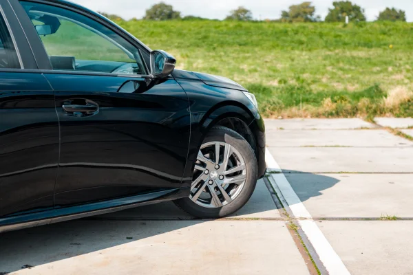 Foto 25 van fotogallerij Peugeot Peugeot 208 1.2 PureTech Active Pack uit 2023