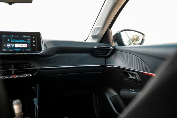 Foto 15 van fotogallerij Peugeot Peugeot 208 1.2 PureTech Active Pack uit 2023