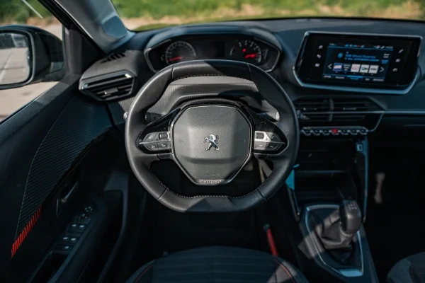 Foto 19 van fotogallerij Peugeot Peugeot 208 1.2 PureTech Active Pack uit 2023