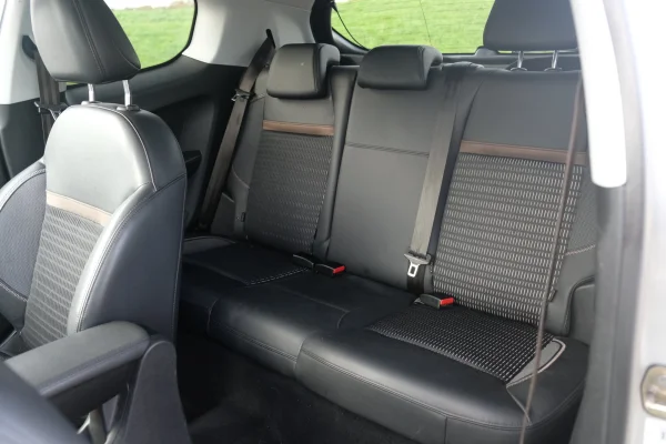 Foto 19 van fotogallerij Peugeot 208 1.6VTi uit 2012