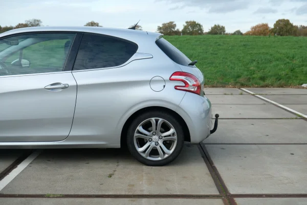 Foto 6 van fotogallerij Peugeot 208 1.6VTi uit 2012