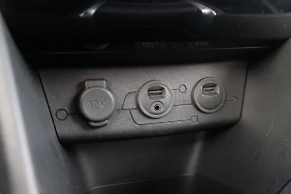 Foto 27 van fotogallerij Peugeot 208 1.6VTi uit 2012