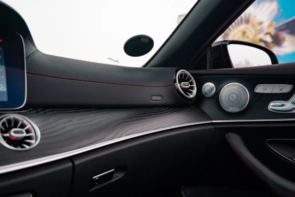 Foto 31 van fotogallerij Mercedes-Benz E53 AMG uit 2019