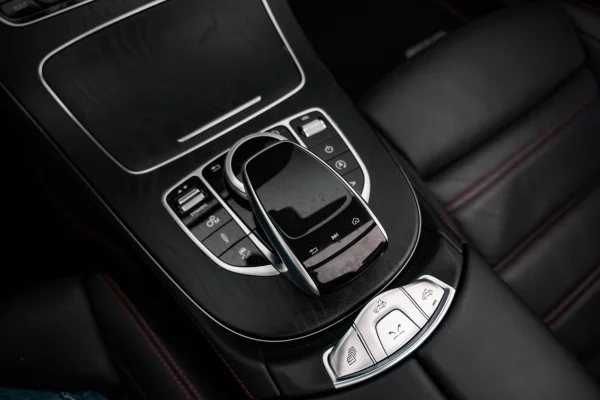 Foto 30 van fotogallerij Mercedes-Benz E53 AMG uit 2019