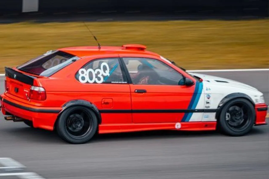 Foto 0 van fotogallerij BMW E36 330i Compact uit 1995