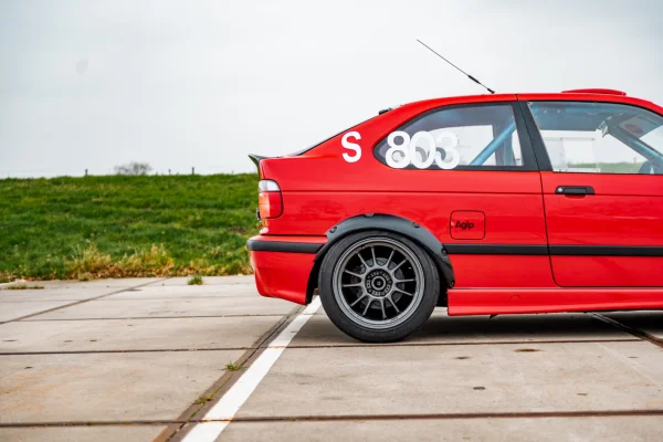 Foto 8 van fotogallerij BMW E36 330i Compact uit 1995