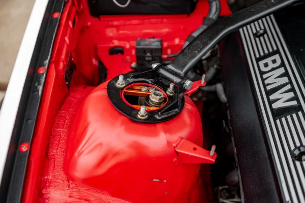 Foto 15 van fotogallerij BMW E36 330i Compact uit 1995