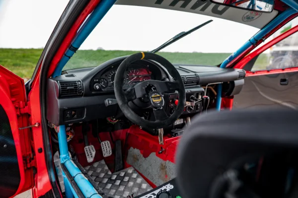 Foto 19 van fotogallerij BMW E36 330i Compact uit 1995