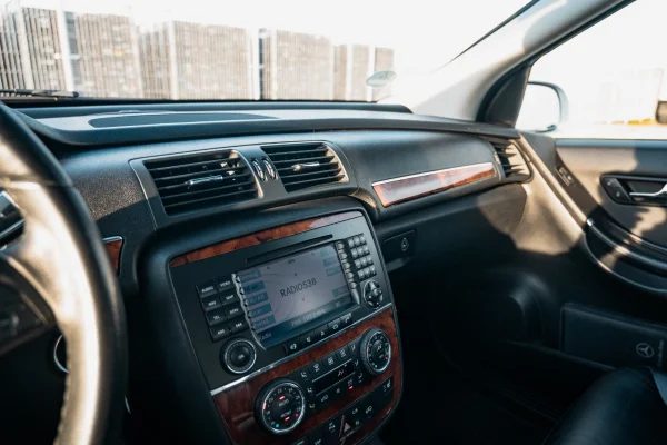 Foto 21 van fotogallerij Mercedes-Benz R-Klasse uit 2007