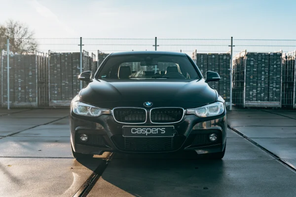 Foto 2 van fotogallerij BMW 330e uit 2018