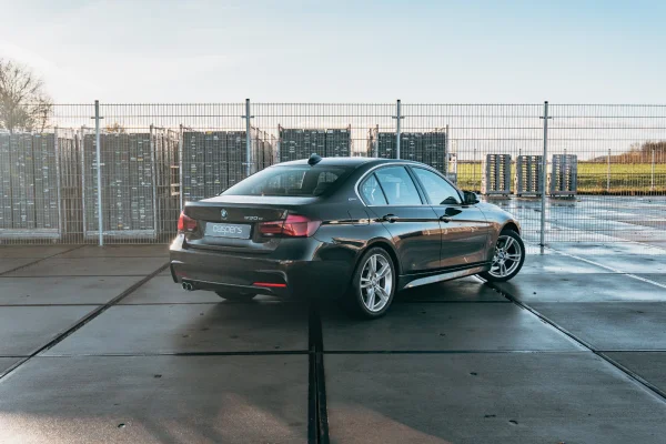 Foto 1 van fotogallerij BMW 330e uit 2018