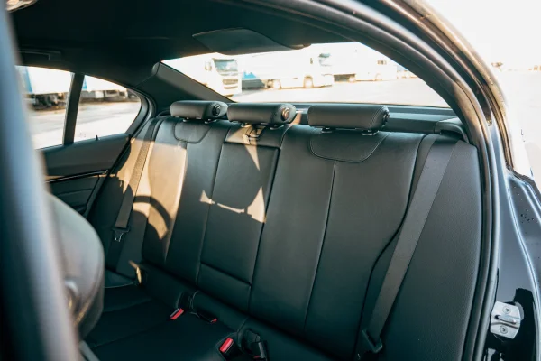 Foto 9 van fotogallerij BMW 330e uit 2018