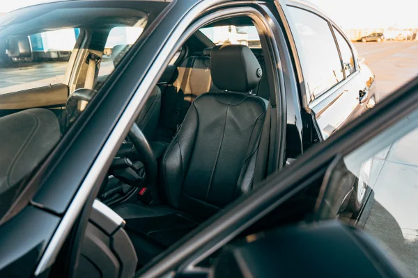 Foto 8 van fotogallerij BMW 330e uit 2018