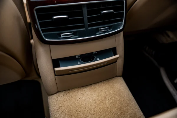 Foto 12 van fotogallerij Audi A8L uit 2011