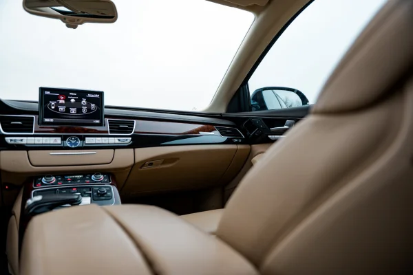 Foto 13 van fotogallerij Audi A8L uit 2011