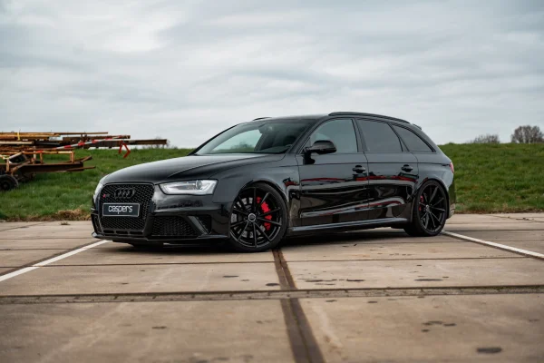Foto 3 van fotogallerij Audi RS4 Avant uit 2013