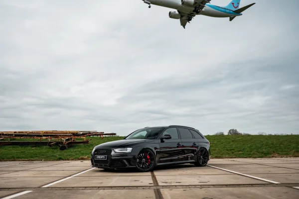 Foto 1 van fotogallerij Audi RS4 Avant uit 2013