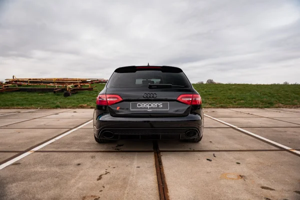 Foto 6 van fotogallerij Audi RS4 Avant uit 2013