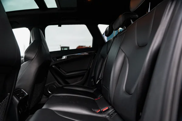 Foto 16 van fotogallerij Audi RS4 Avant uit 2013