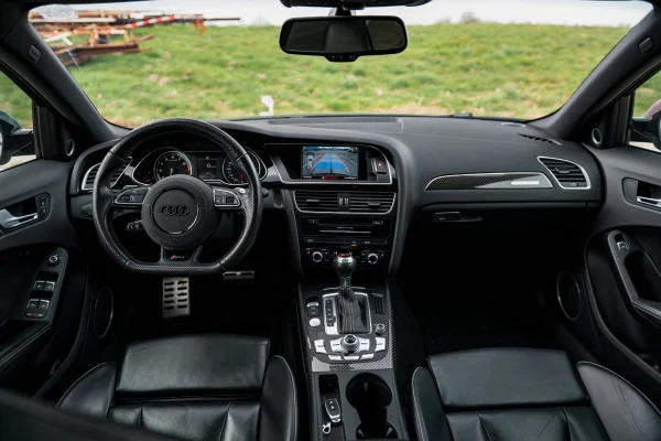 Foto 14 van fotogallerij Audi RS4 Avant uit 2013