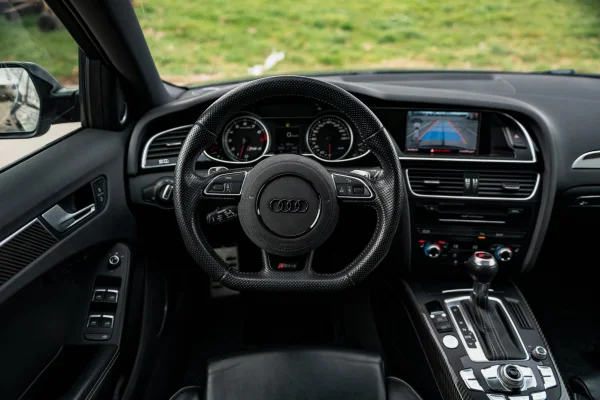 Foto 18 van fotogallerij Audi RS4 Avant uit 2013