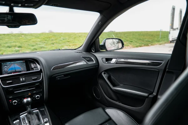 Foto 21 van fotogallerij Audi RS4 Avant uit 2013