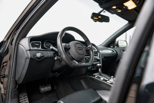 Foto 19 van fotogallerij Audi RS4 Avant uit 2013