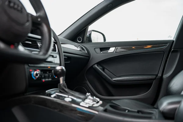 Foto 20 van fotogallerij Audi RS4 Avant uit 2013