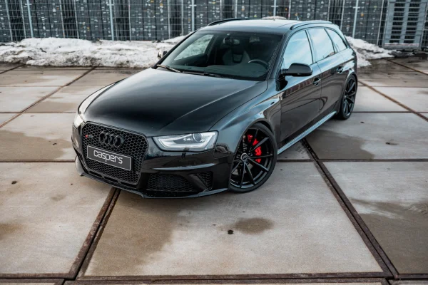 Foto 1 van fotogallerij Audi RS4 Avant uit 2013