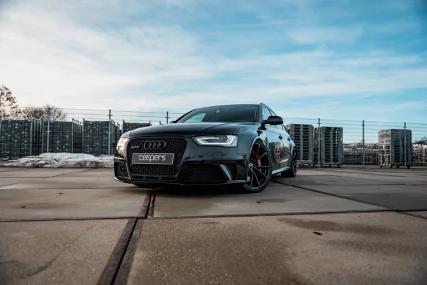 Foto 2 van fotogallerij Audi RS4 Avant uit 2013