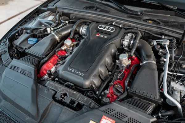 Foto 21 van fotogallerij Audi RS4 Avant uit 2013