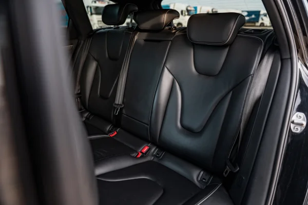 Foto 24 van fotogallerij Audi RS4 Avant uit 2013