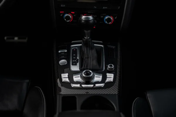 Foto 33 van fotogallerij Audi RS4 Avant uit 2013