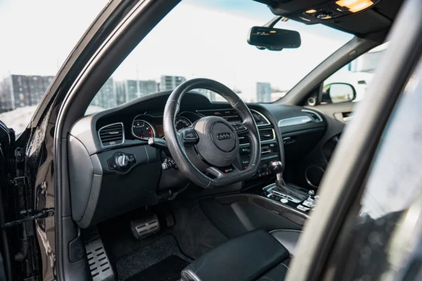 Foto 35 van fotogallerij Audi RS4 Avant uit 2013