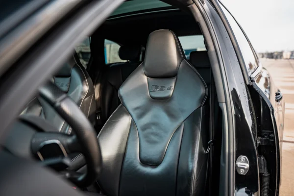 Foto 39 van fotogallerij Audi RS4 Avant uit 2013