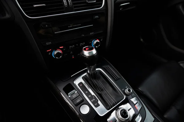 Foto 42 van fotogallerij Audi RS4 Avant uit 2013