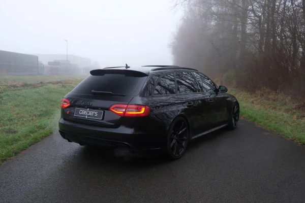 Foto 1 van fotogallerij Audi RS4 Avant uit 2013