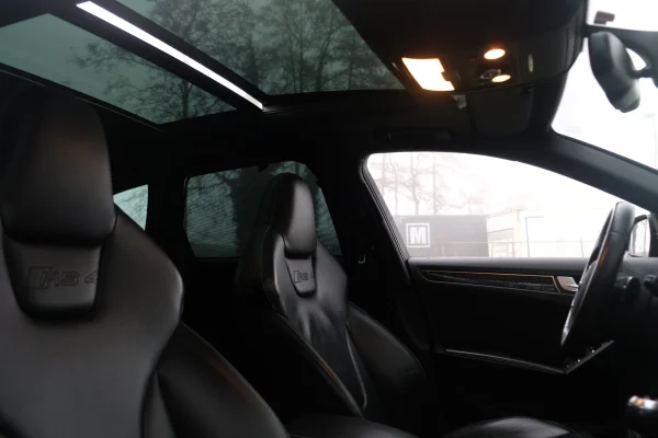 Foto 8 van fotogallerij Audi RS4 Avant uit 2013