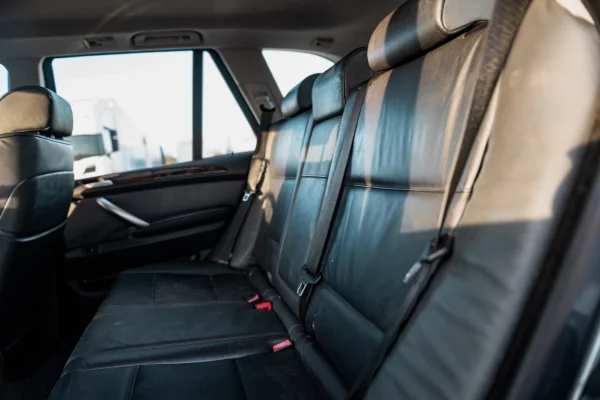 Foto 22 van fotogallerij BMW X5 4.4i V8 uit 2001